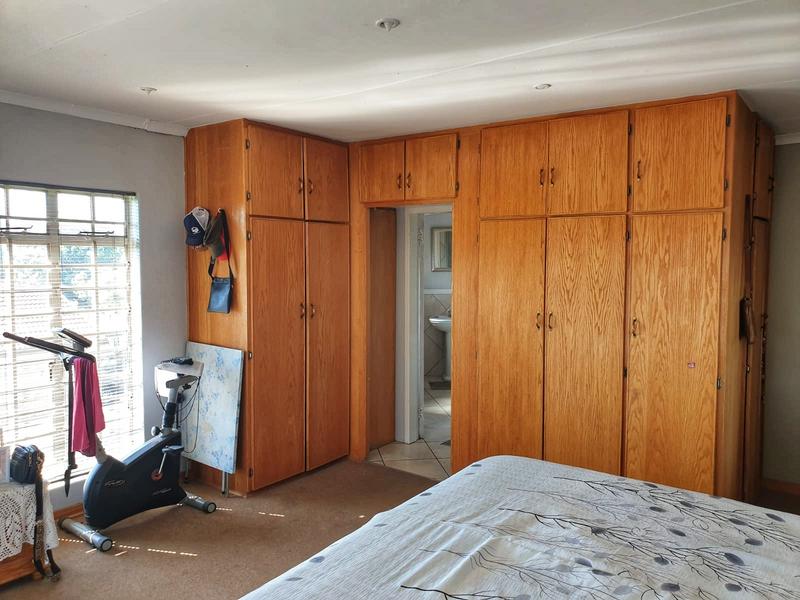 4 Bedroom Property for Sale in Miederpark North West